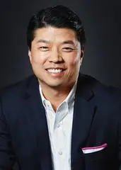 Headshot of Andrew Chiang