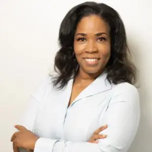 Square Headshot of Robyn Hamilton