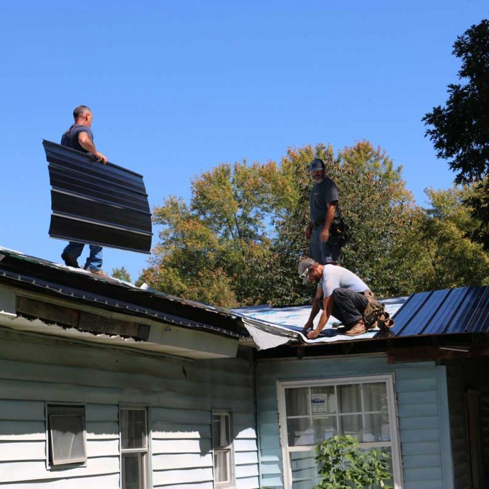 Roof repairers