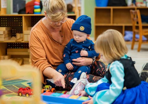 SmartStart Transylvania FFN-Child Caregiver Play